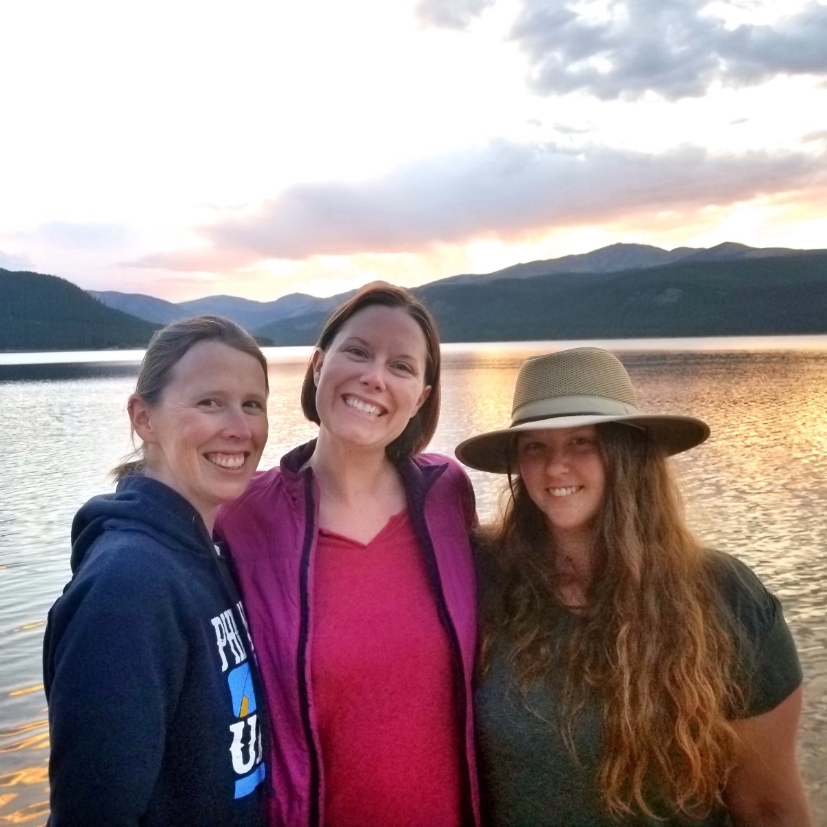 Turquoise Lake - Sunset with Friends