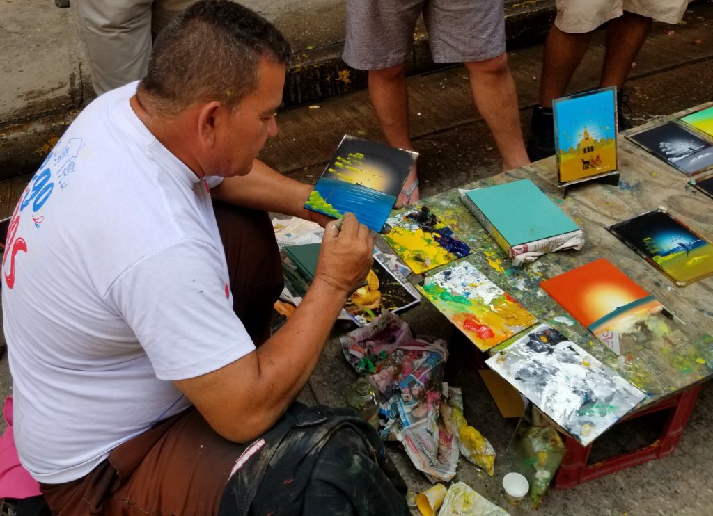 Hand painted souvenirs in Cartagena for an affordable price