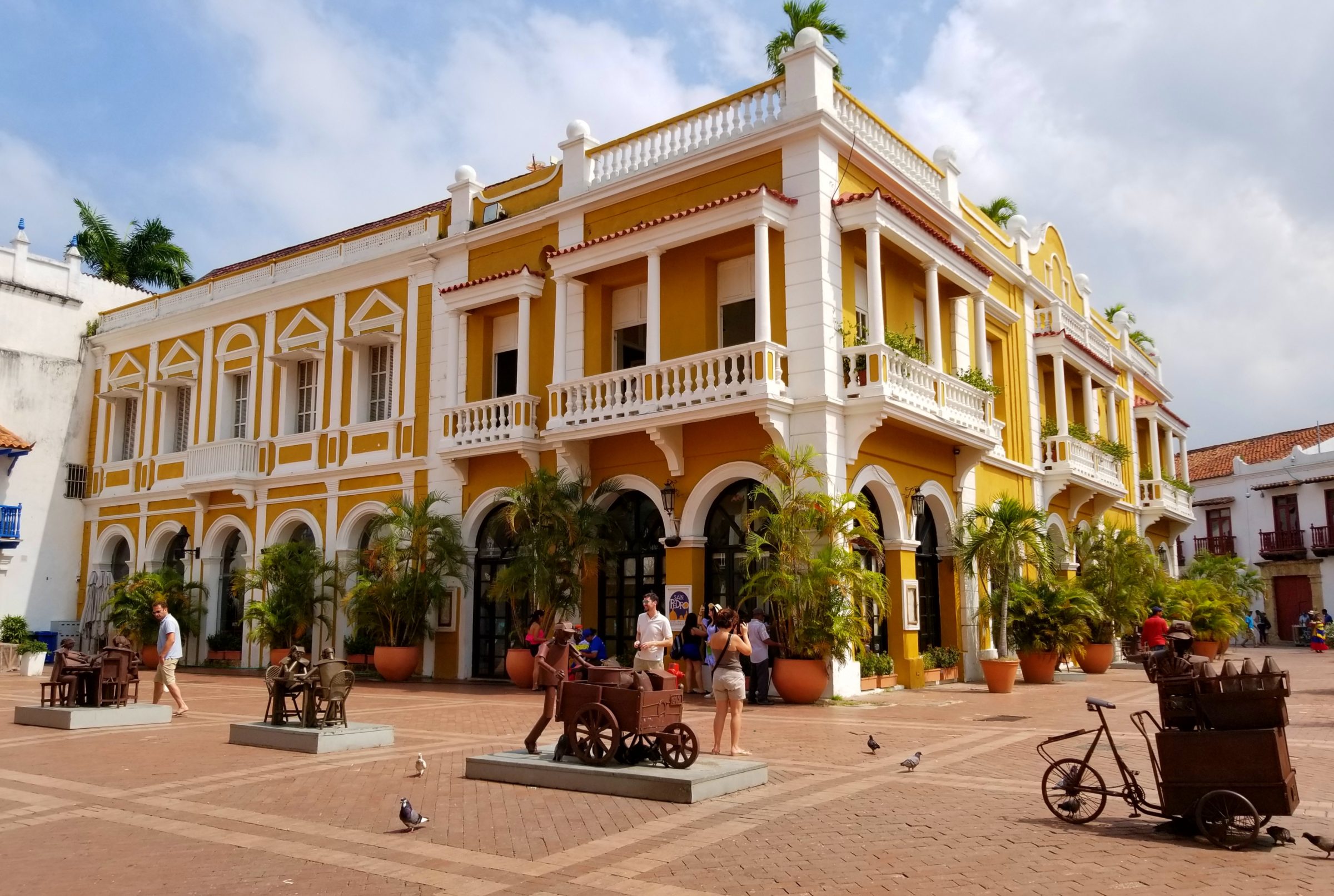 Checking out the sculptures of daily life in Cartagena is a great free thing to do in Cartagena Colombia